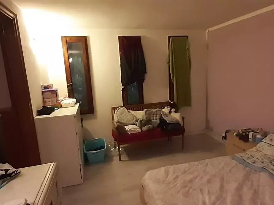 Immagine 53 di Villa in vendita  a Massa