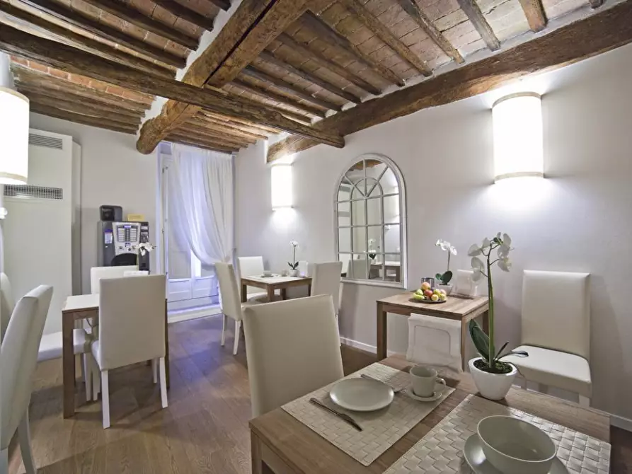 Immagine 8 di Appartamento in vendita  a Siena