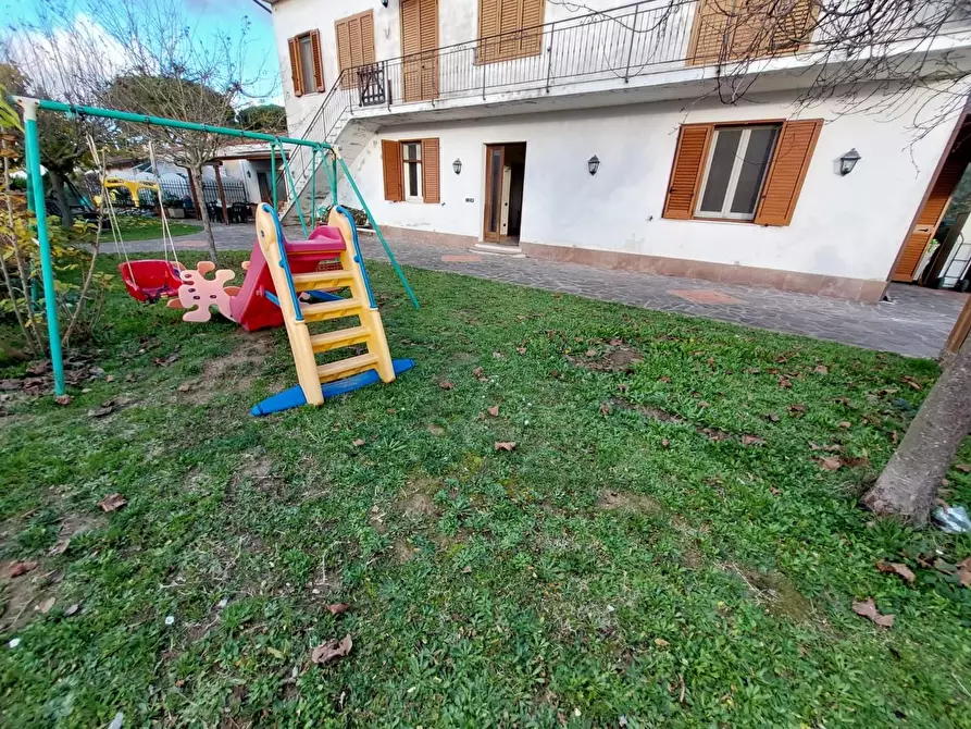 Immagine 2 di Casa bifamiliare in vendita  a Palaia