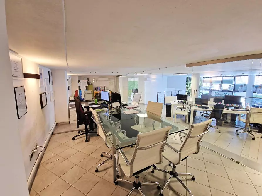 Immagine 28 di Ufficio in affitto  a San Giuliano Terme