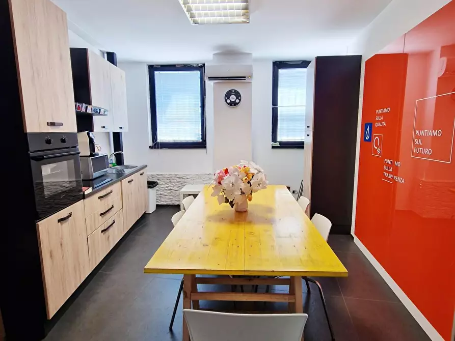 Immagine 14 di Ufficio in affitto  a San Giuliano Terme