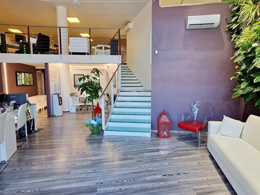 Immagine 4 di Ufficio in affitto  a San Giuliano Terme