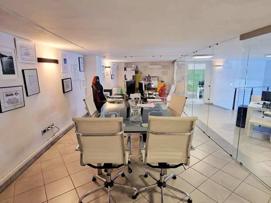 Immagine 27 di Ufficio in affitto  a San Giuliano Terme