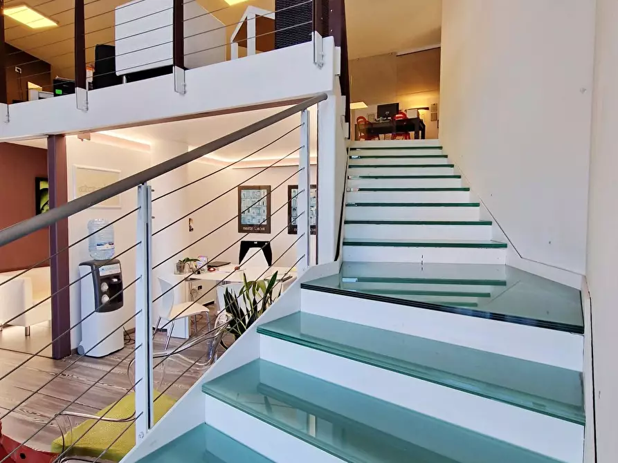 Immagine 22 di Ufficio in affitto  a San Giuliano Terme