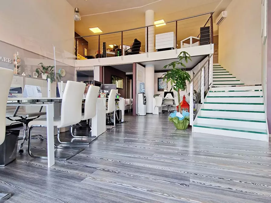 Immagine 2 di Ufficio in affitto  a San Giuliano Terme