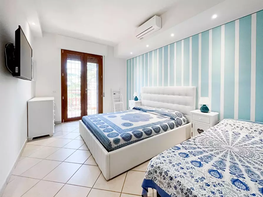 Immagine 6 di Appartamento in vendita  a Massa