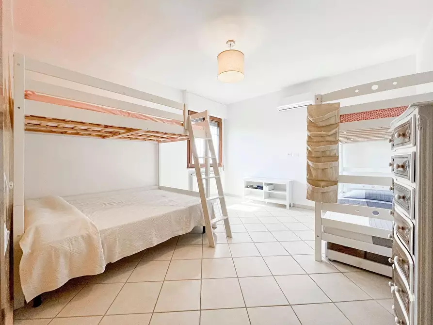 Immagine 8 di Appartamento in vendita  a Massa