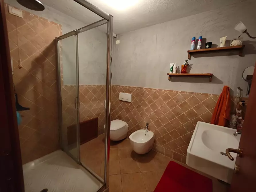 Immagine 22 di Villa in vendita  a Castelnuovo Magra