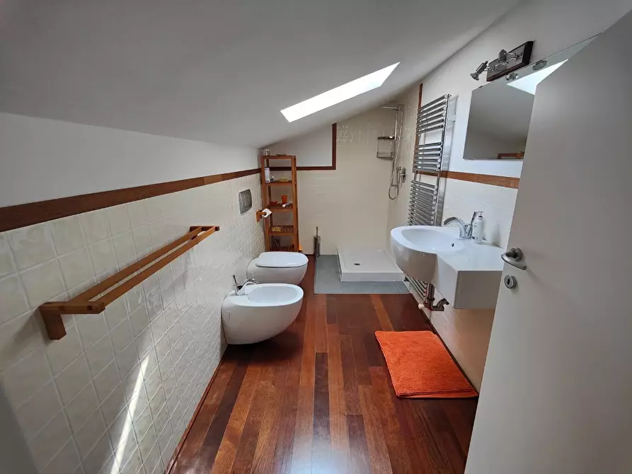 Immagine 16 di Villa in vendita  a Castelnuovo Magra