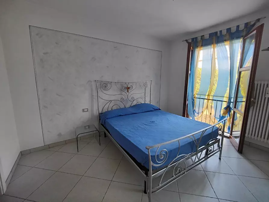 Immagine 5 di Villa in vendita  a Castelnuovo Magra