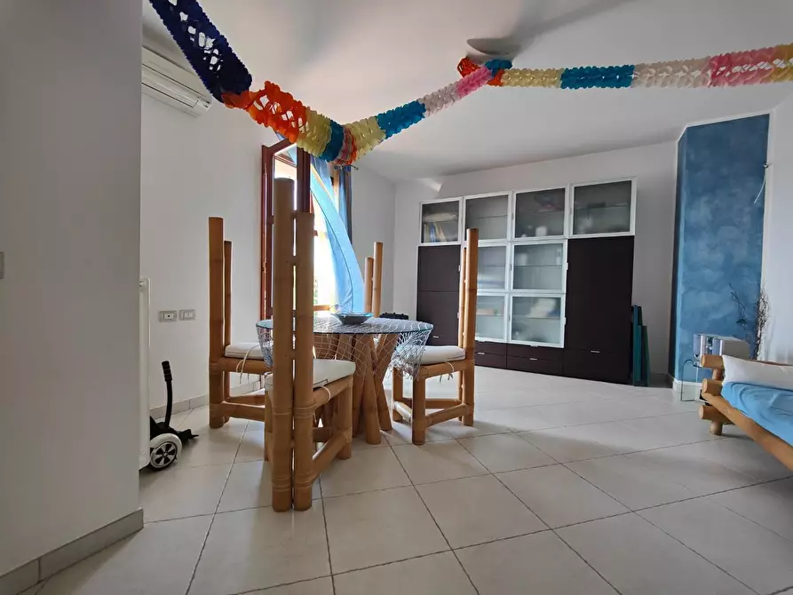 Immagine 3 di Villa in vendita  a Castelnuovo Magra