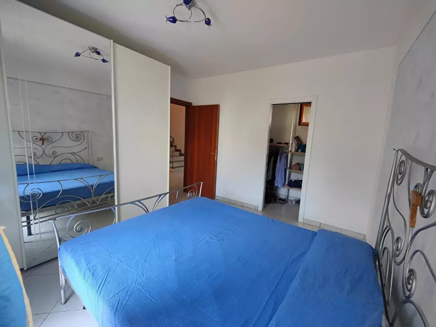 Immagine 6 di Villa in vendita  a Castelnuovo Magra