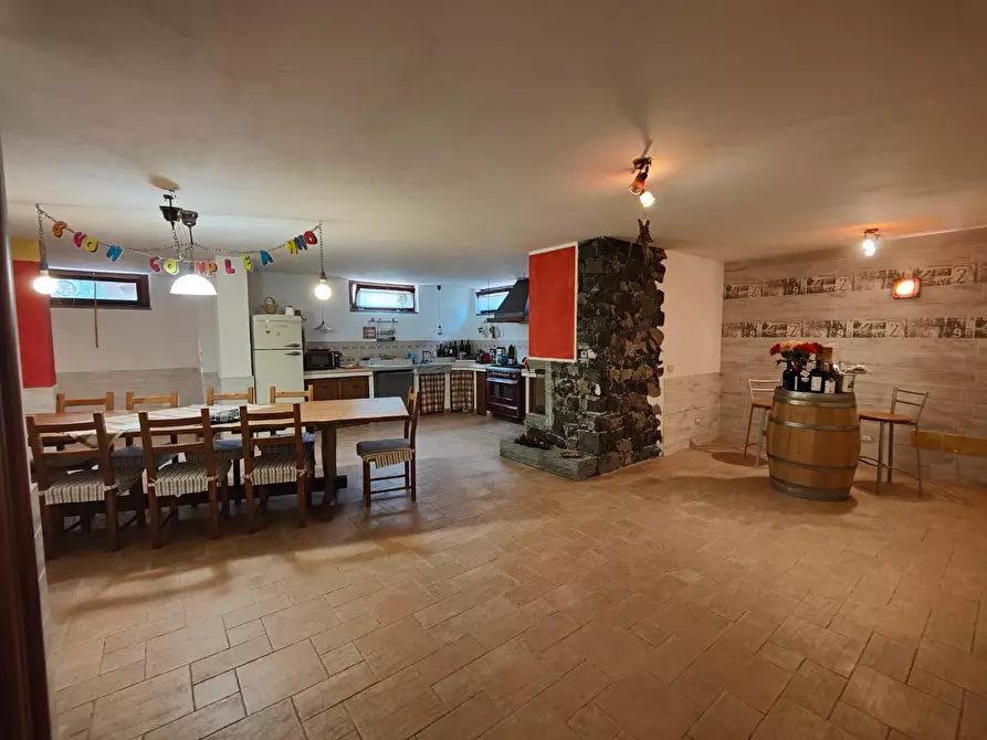 Immagine 19 di Villa in vendita  a Castelnuovo Magra