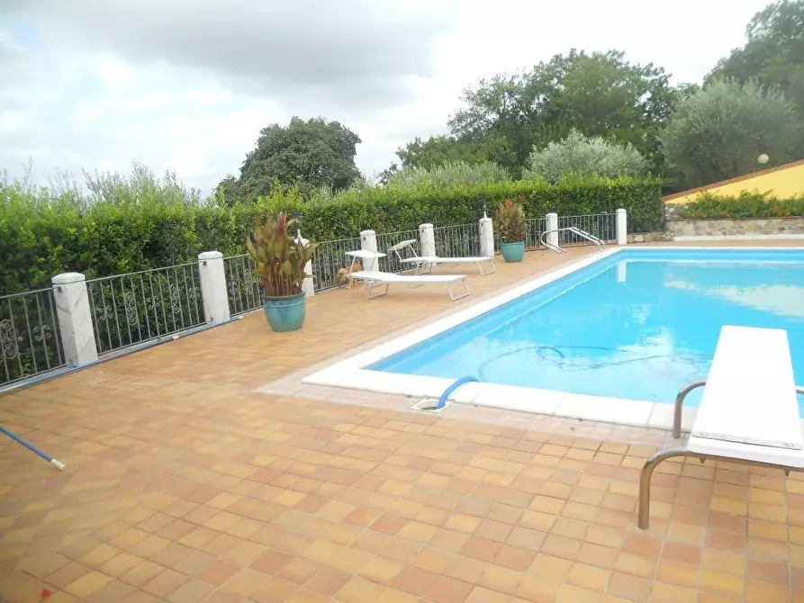 Immagine 19 di Villa in vendita  a Castelnuovo Magra