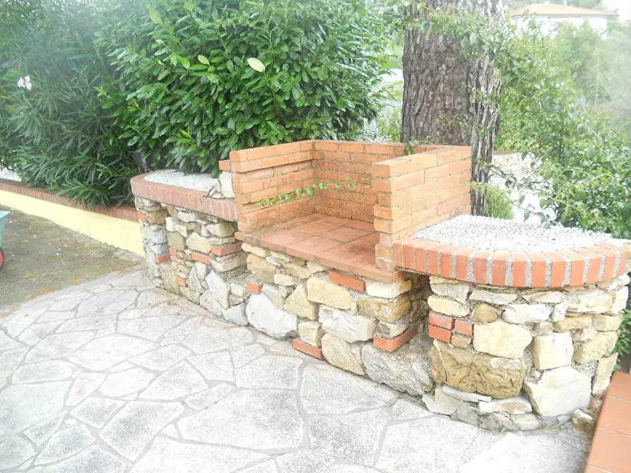 Immagine 48 di Villa in vendita  a Castelnuovo Magra