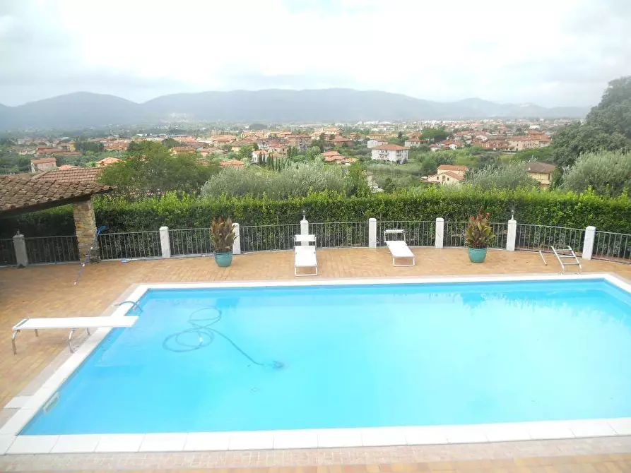 Immagine 26 di Villa in vendita  a Castelnuovo Magra