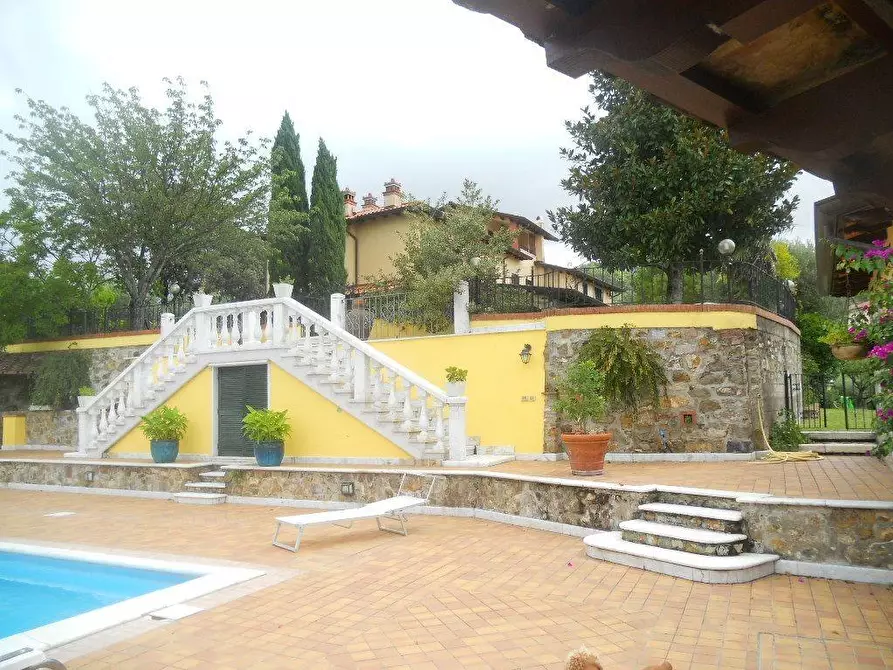 Immagine 23 di Villa in vendita  a Castelnuovo Magra