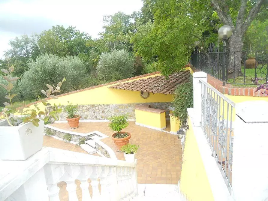 Immagine 25 di Villa in vendita  a Castelnuovo Magra