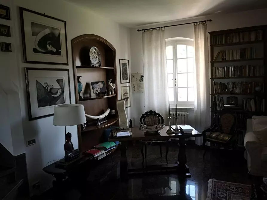 Immagine 27 di Villa in vendita  a Castelnuovo Magra