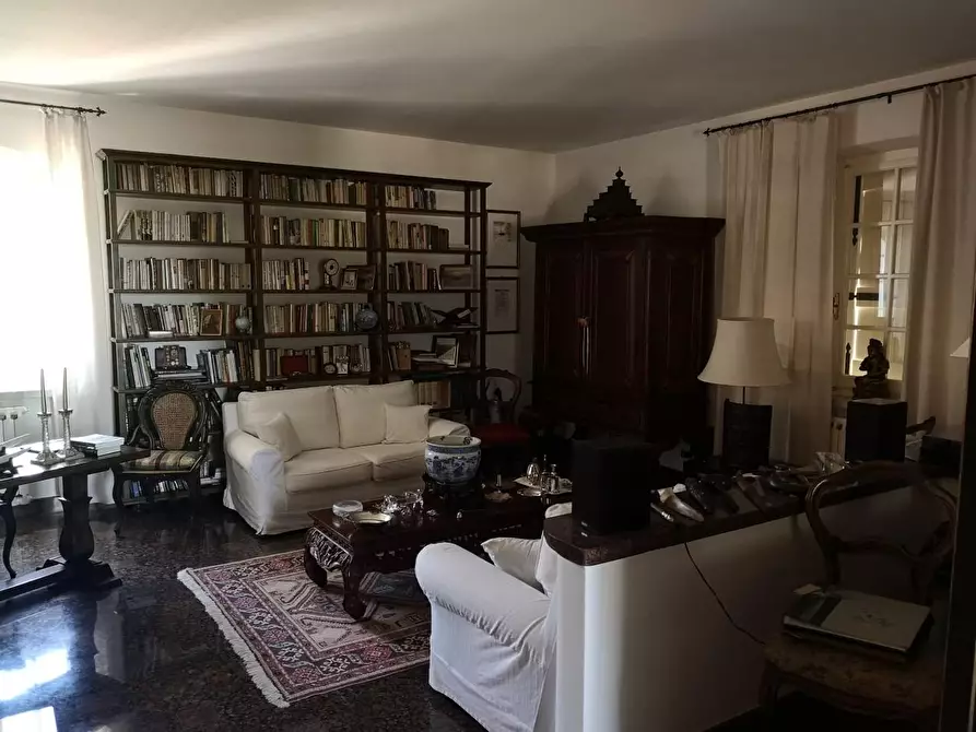 Immagine 26 di Villa in vendita  a Castelnuovo Magra