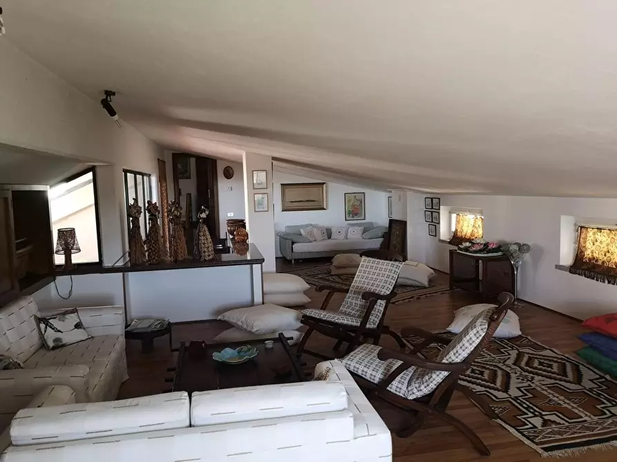 Immagine 34 di Villa in vendita  a Castelnuovo Magra