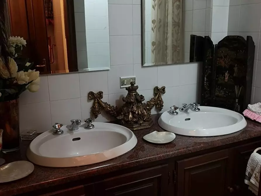 Immagine 24 di Villa in vendita  a Castelnuovo Magra