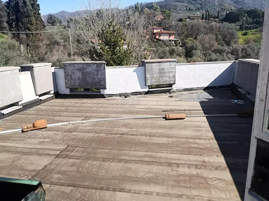 Immagine 42 di Villa in vendita  a Castelnuovo Magra