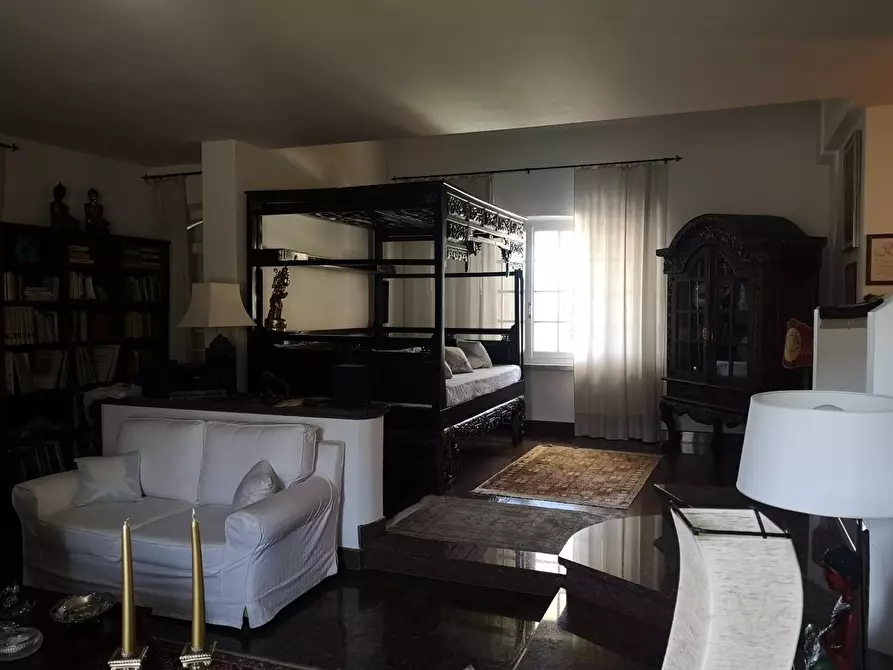 Immagine 28 di Villa in vendita  a Castelnuovo Magra