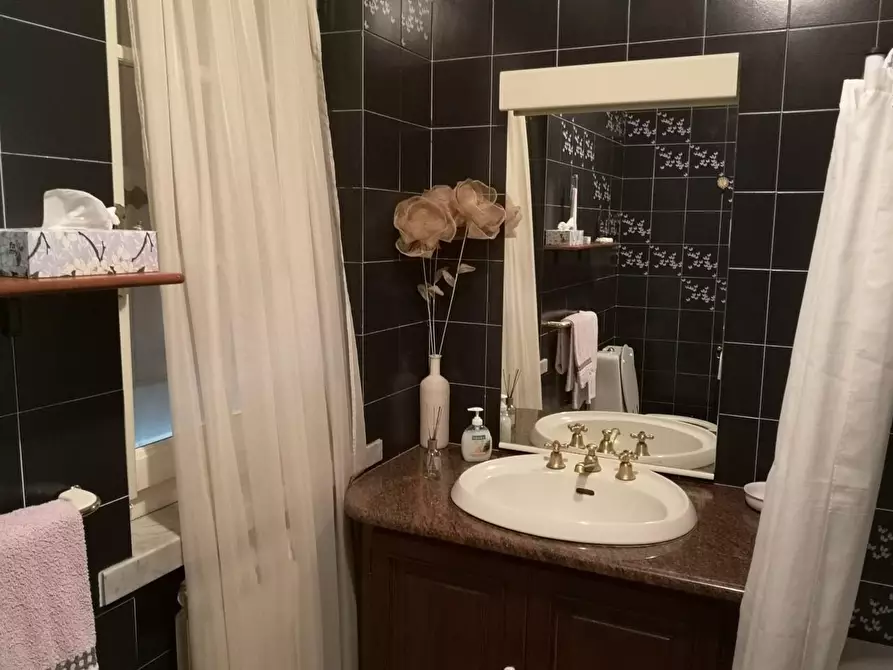 Immagine 47 di Villa in vendita  a Castelnuovo Magra