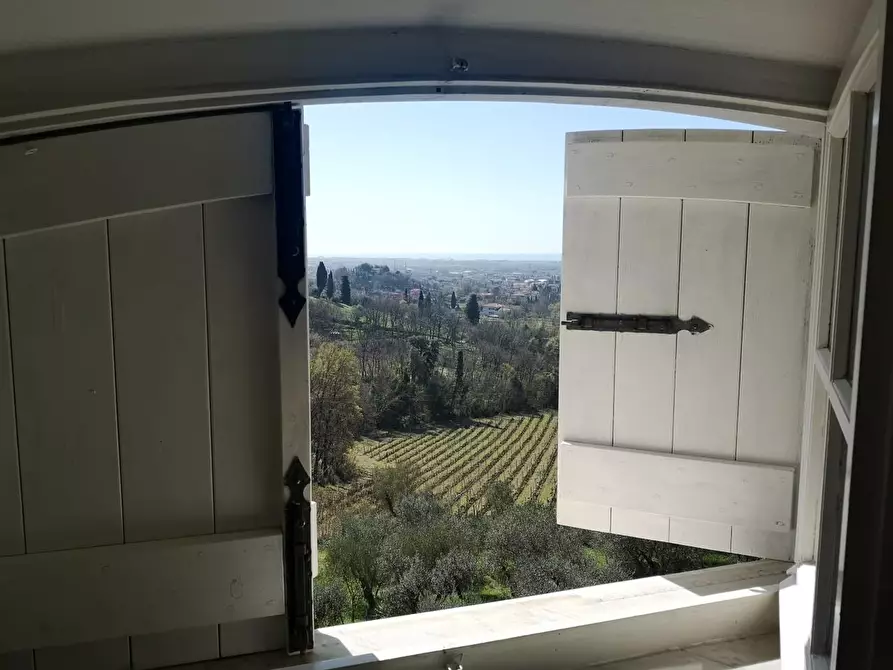 Immagine 33 di Villa in vendita  a Castelnuovo Magra