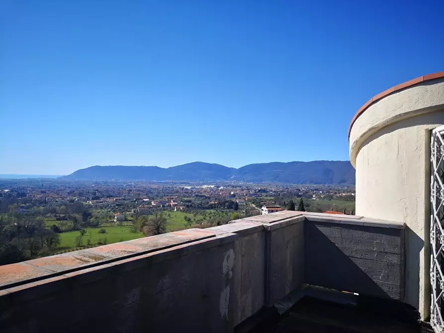Immagine 40 di Villa in vendita  a Castelnuovo Magra