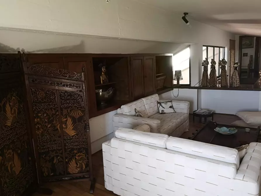 Immagine 36 di Villa in vendita  a Castelnuovo Magra