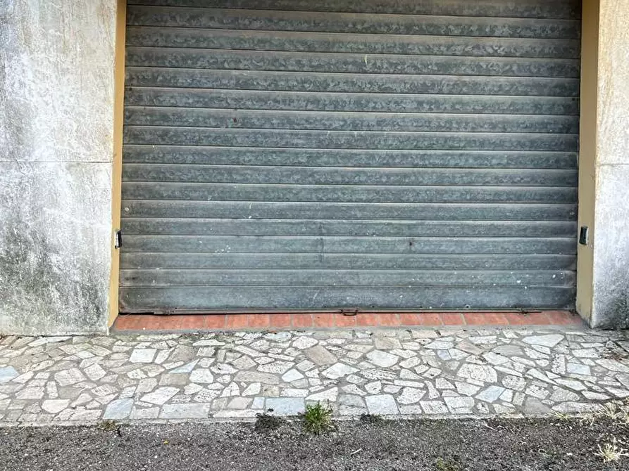 Immagine 19 di Appartamento in vendita  a Siena