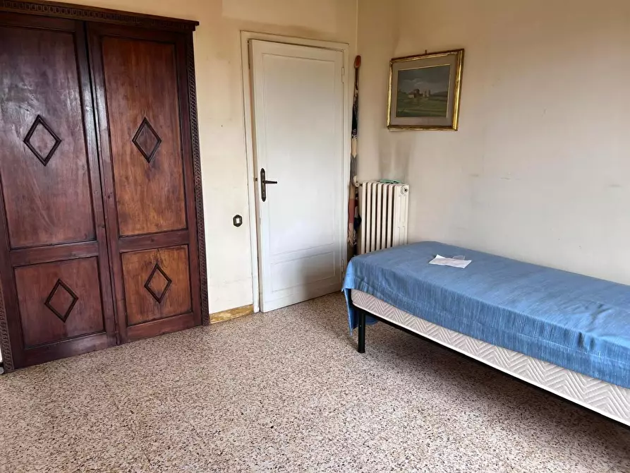 Immagine 17 di Appartamento in vendita  a Siena