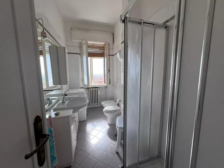 Immagine 11 di Appartamento in vendita  a Siena