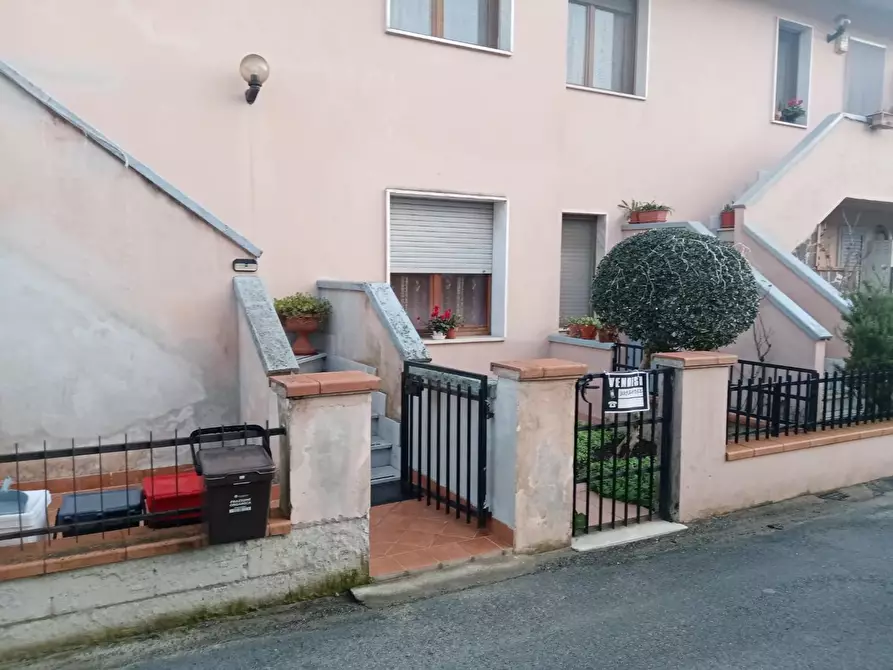 Immagine 7 di Villetta a schiera in vendita  a Licciana Nardi