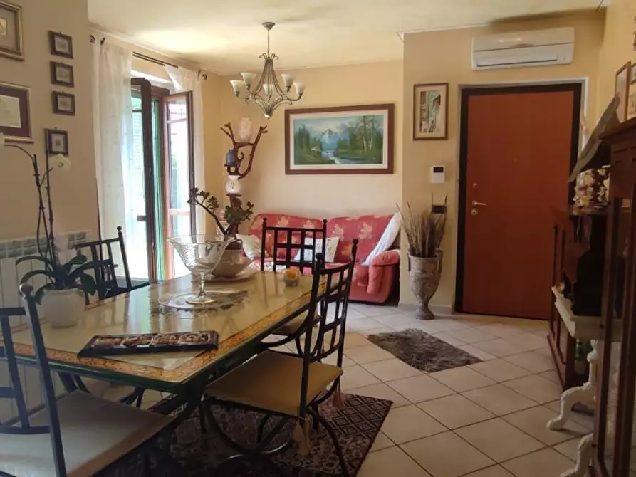 Immagine 4 di Casa bifamiliare in vendita  a Castelnuovo Magra