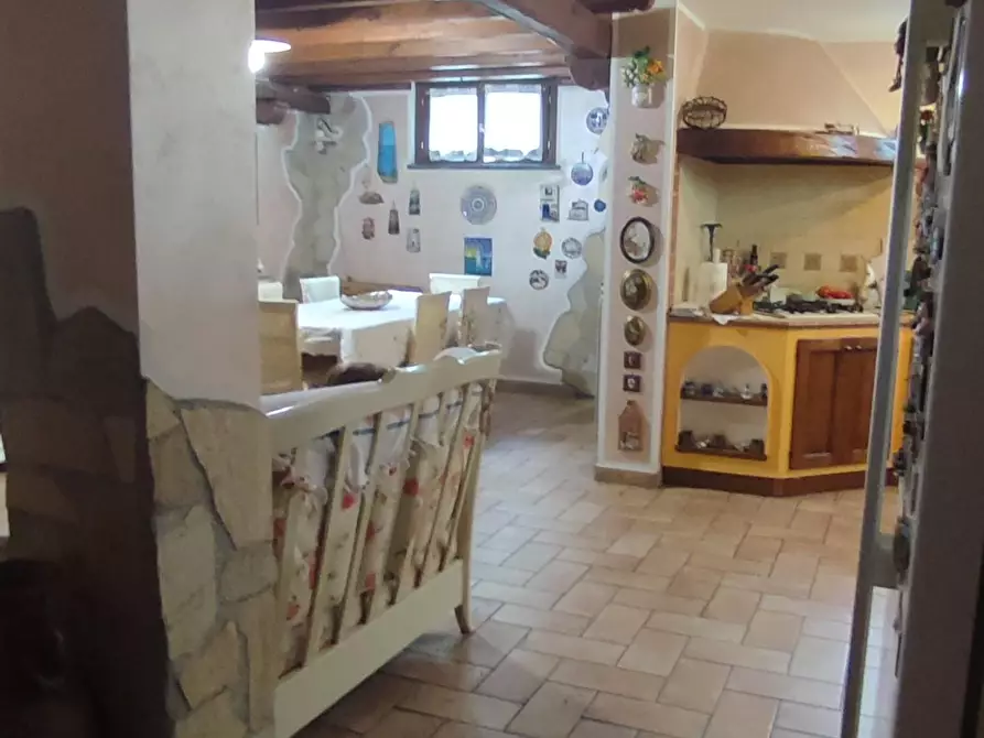 Immagine 10 di Casa bifamiliare in vendita  a Castelnuovo Magra
