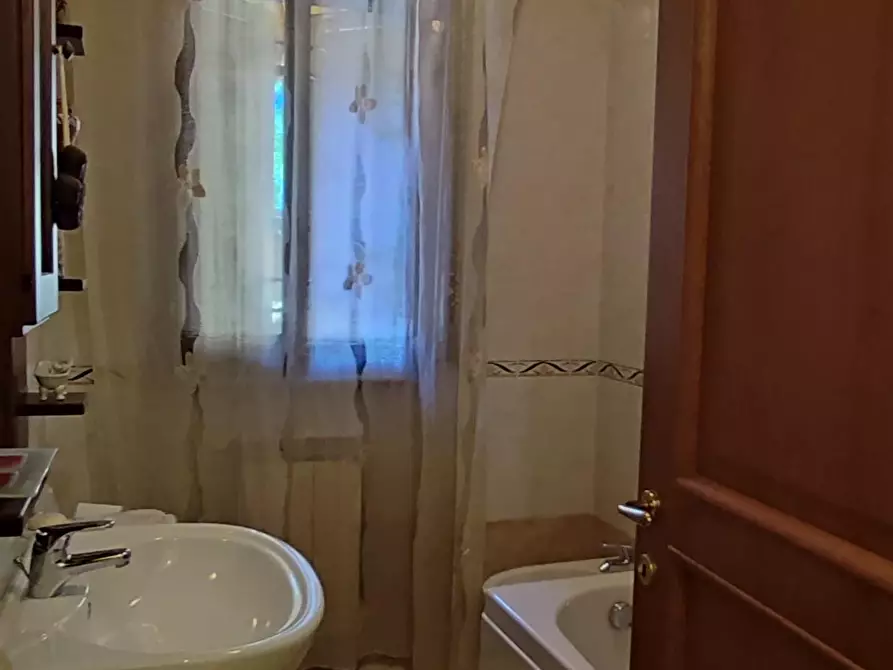 Immagine 20 di Casa bifamiliare in vendita  a Castelnuovo Magra