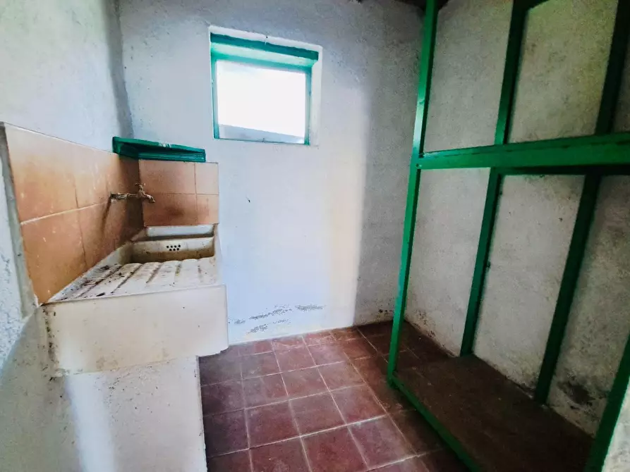 Immagine 10 di Villa in vendita  a Viareggio