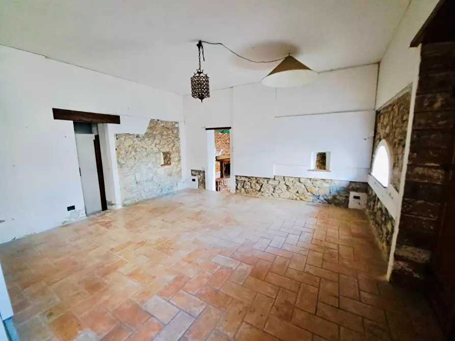 Immagine 7 di Villa in vendita  a Viareggio