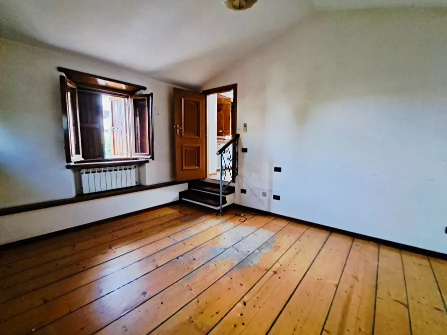 Immagine 19 di Villa in vendita  a Viareggio