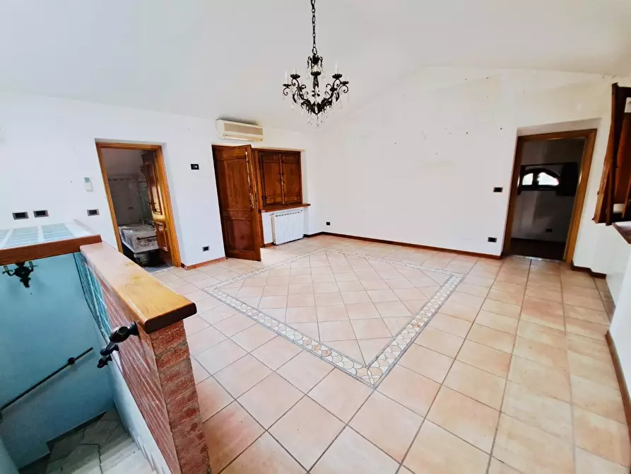 Immagine 13 di Villa in vendita  a Viareggio