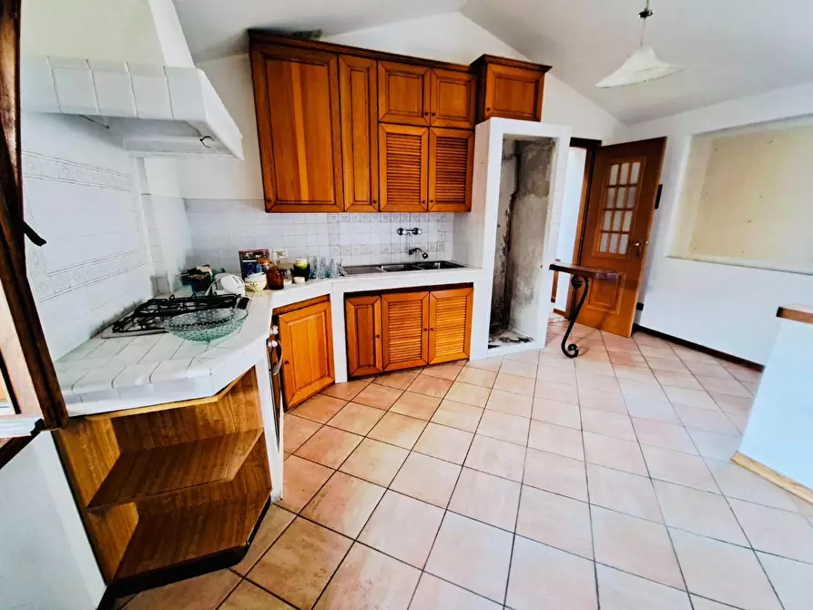 Immagine 17 di Villa in vendita  a Viareggio