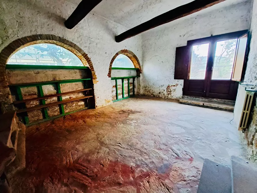 Immagine 5 di Villa in vendita  a Viareggio