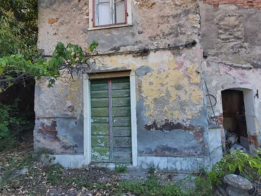 Immagine 41 di Casa semindipendente in vendita  a Carrara