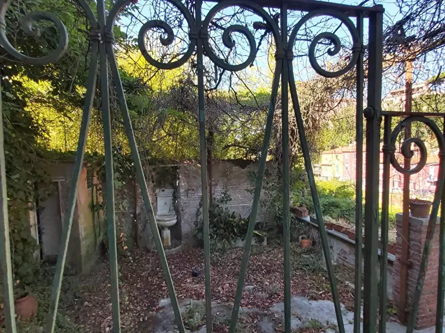 Immagine 99 di Casa semindipendente in vendita  a Carrara