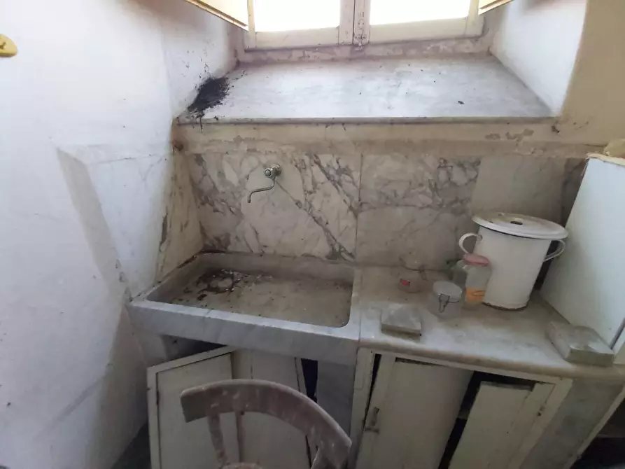 Immagine 66 di Casa semindipendente in vendita  a Carrara