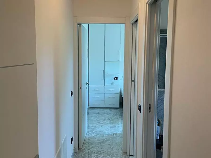 Immagine 15 di Casa semindipendente in vendita  a Montignoso