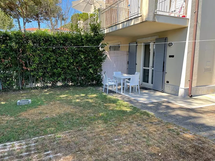 Immagine 5 di Casa semindipendente in vendita  a Montignoso